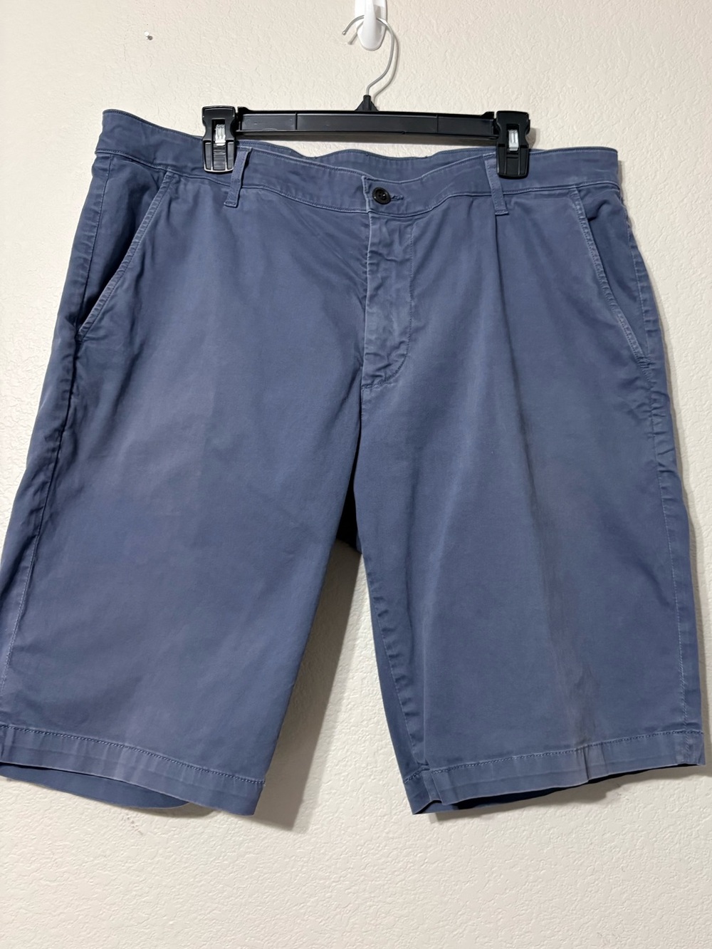 Men's AG Adriano Goldschmied Flat Front‎ Casual Soft Cotton Shorts Dusty Blue 38